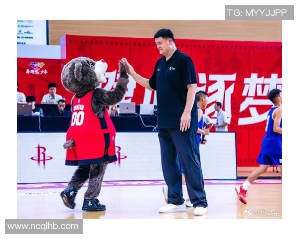 姚明与特斯拉携手合作开启智能出行新时代,共创篮球与科技的完美结合 姚明与特斯拉携手合作开启智能出行新时代,共创篮球与科技的完美结合